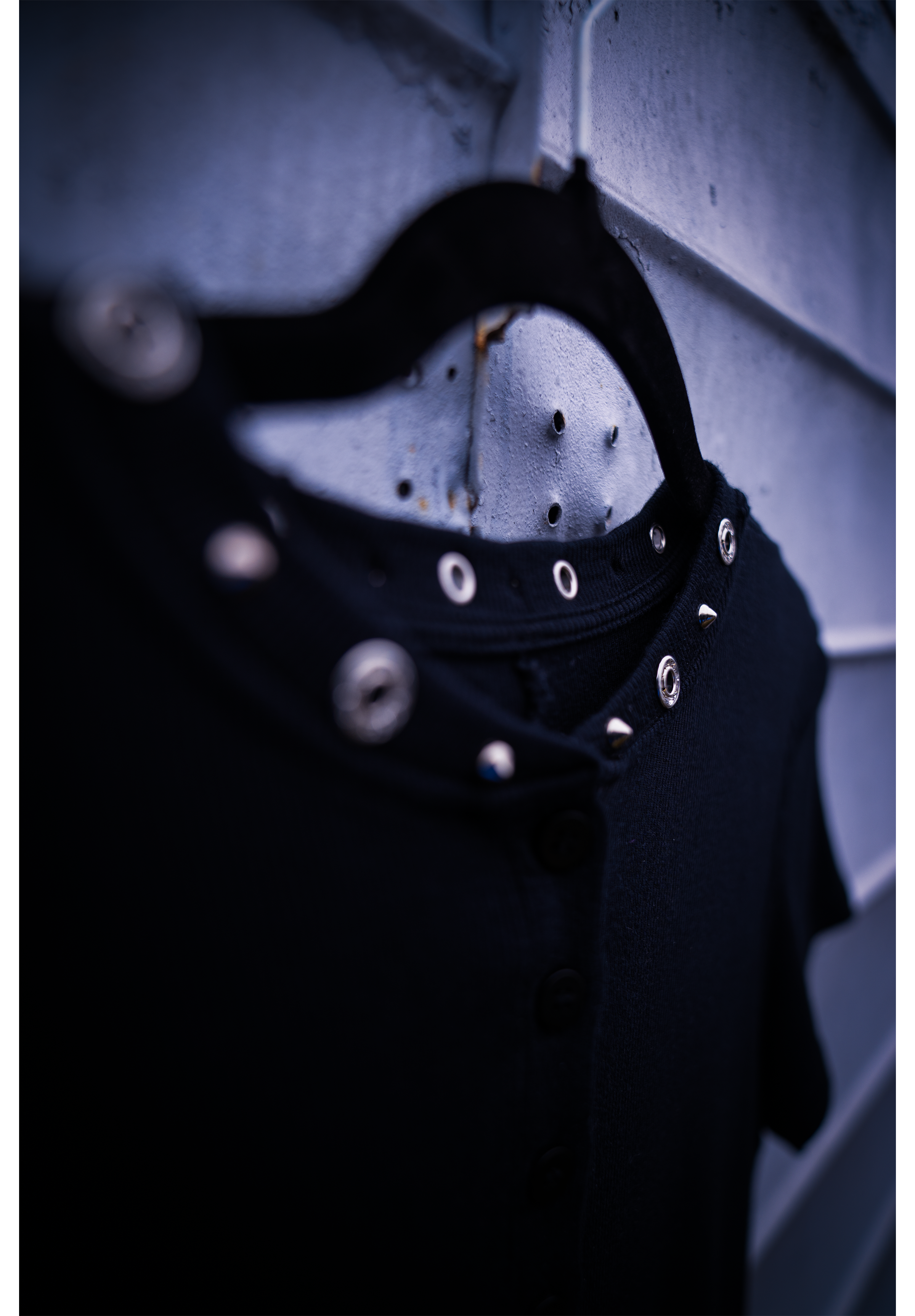 2DIFF Muse Henley Shirt Neckline